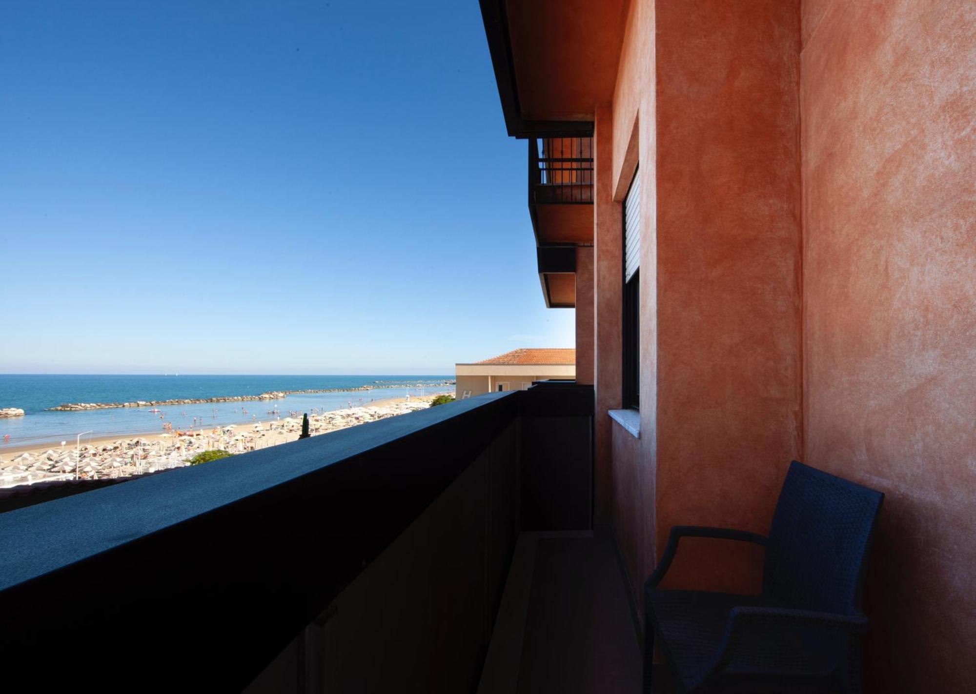 Hotel Giorgetti Orange Bellaria-Igea Marina Exterior photo